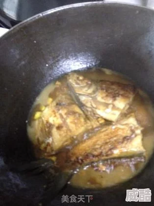 黎明觉醒美食秘籍：揭秘油炸白鲦鱼的绝妙做法，制作流程详解，更有惊喜烹饪小窍门！